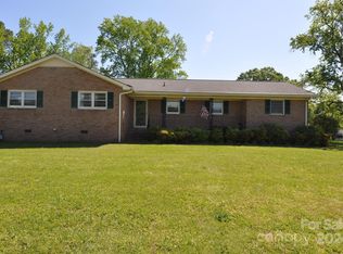 1176 Craigbrow Cir, Chester, SC 29706