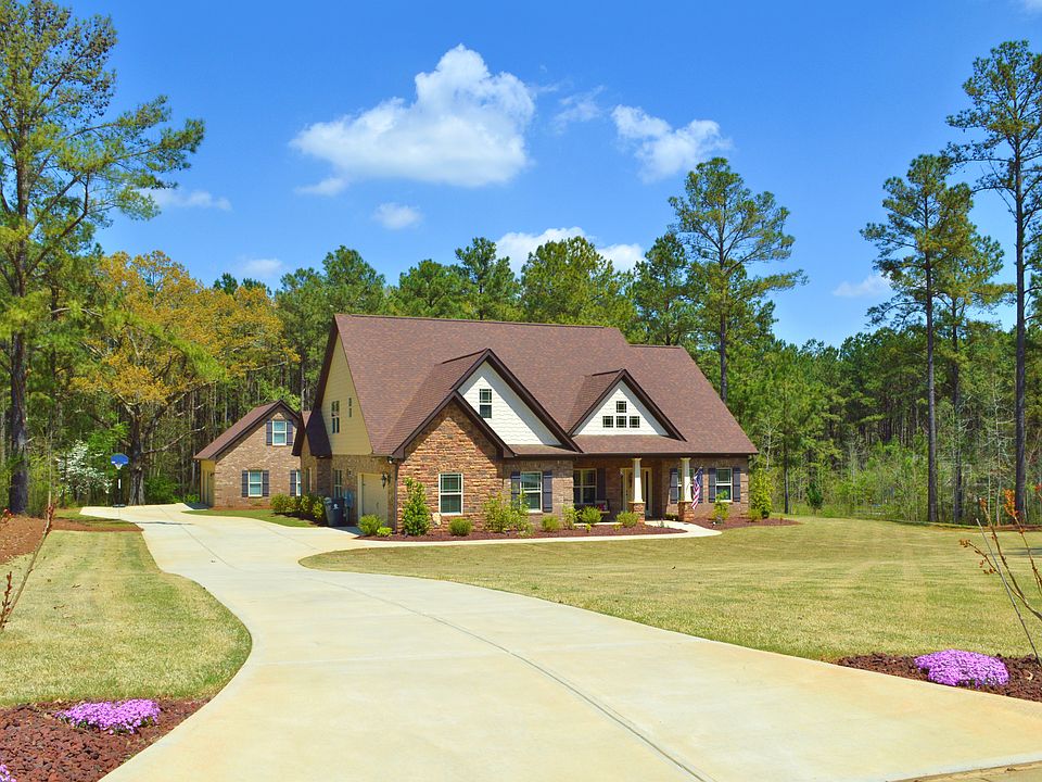Front Exterior and driveway