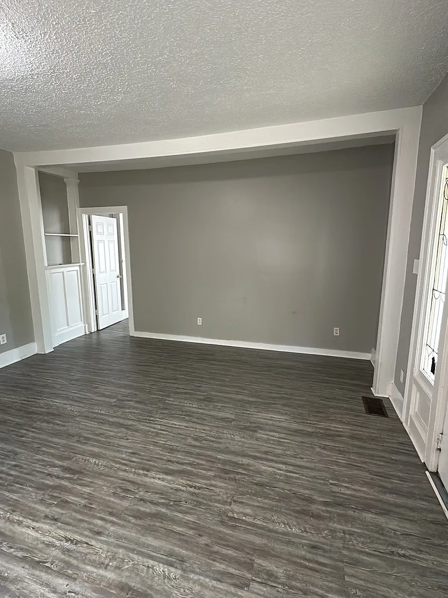 Building Photo - 1508 E Main St #1