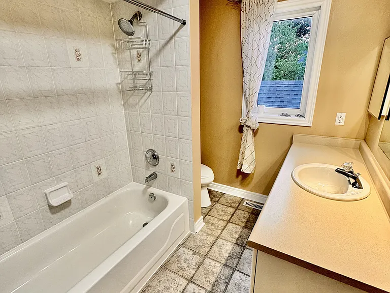 2401 Ennerdale Rd — Photo 19