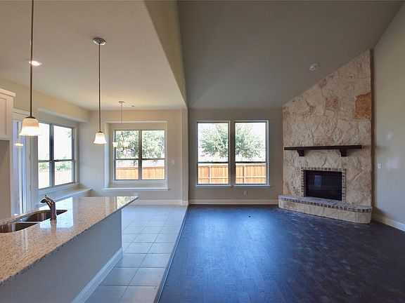 5th image of 11628 Glen Rose Dr