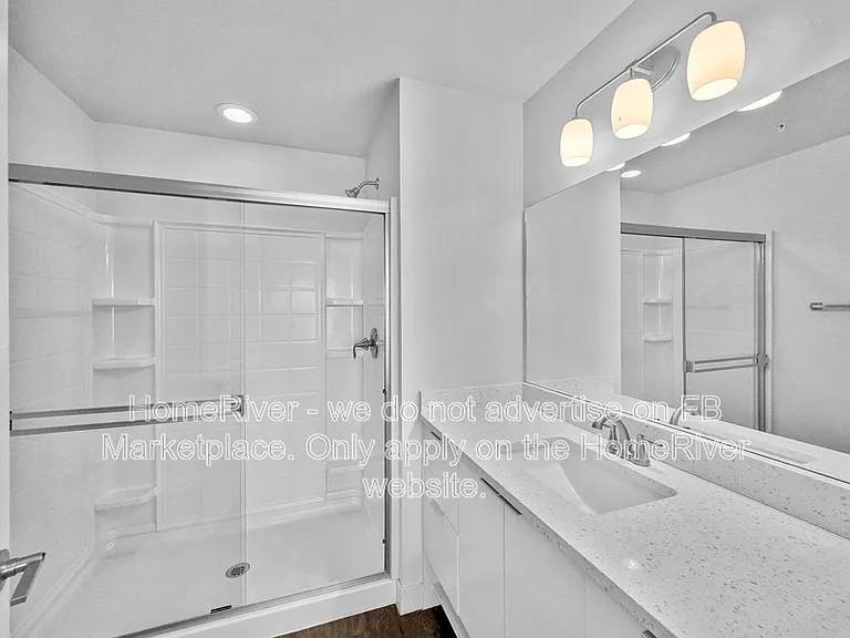 1000 W 5th St #1014 — Photo 5