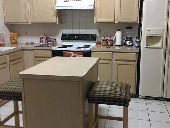 3rd image of 4601 Kendlewood Ave