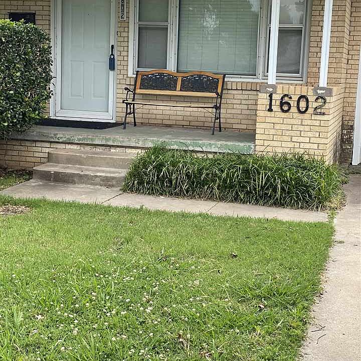 1st image of 1602 NW 25th St