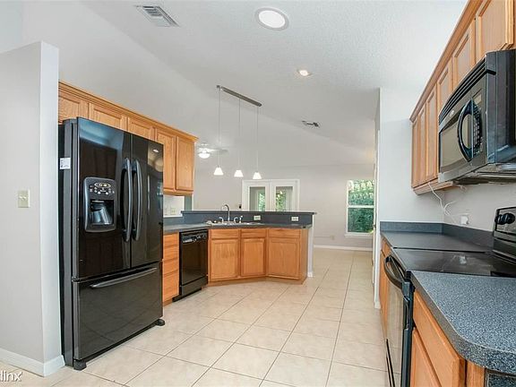 4th image of 66 Orange Blossom Dr