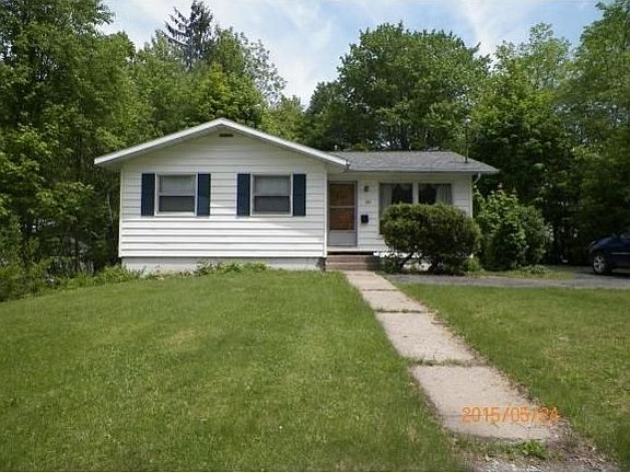 2nd image of 321 Clifford Dr