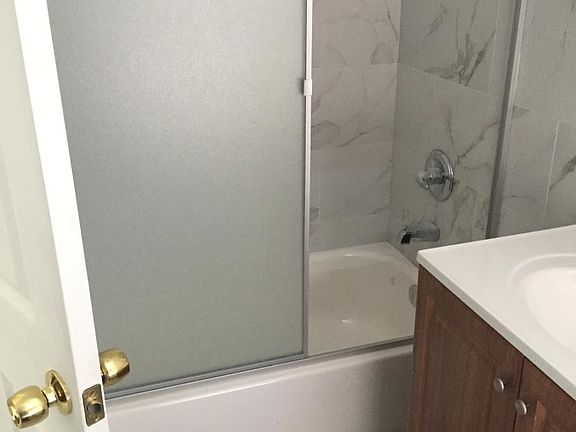 5th image of 1811 Fairmount Ave #2