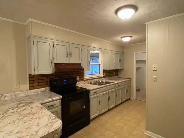 1329 Montevallo Rd — Photo 4