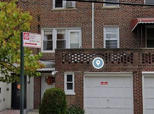 2645 28th St, Astoria, NY 11102