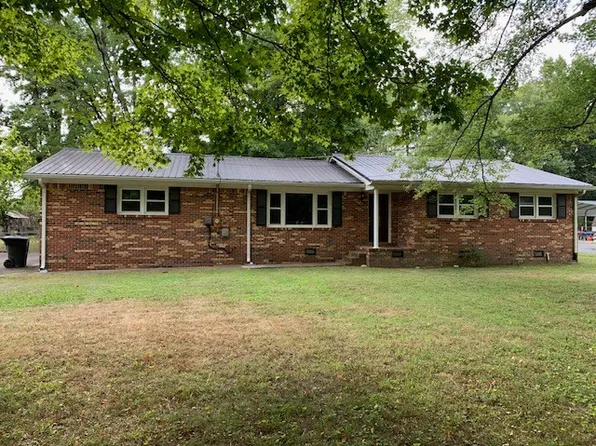 519 Wanda Ln, Tullahoma, TN 37388