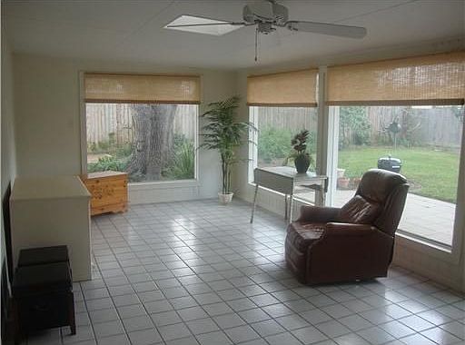 5th image of 434 Dolphin Pl