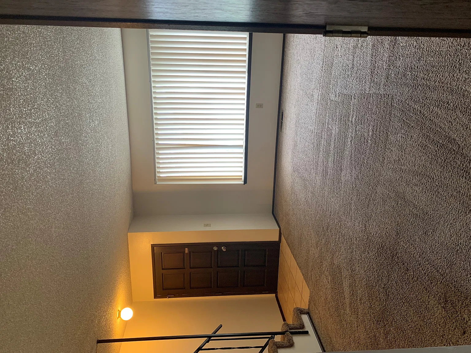 108 W Selah Ave — Photo 3