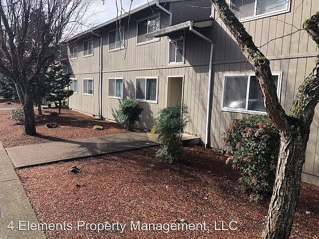 1st image of 2050 NE Barberry Dr APT 3