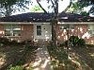 200 Bob White St, Desoto, TX 75115