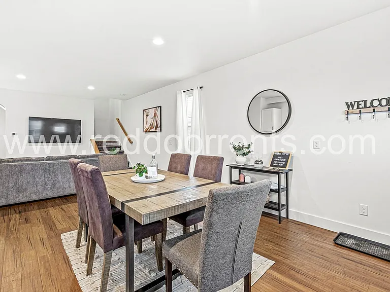 1619 N Tacoma Ave — Photo 6