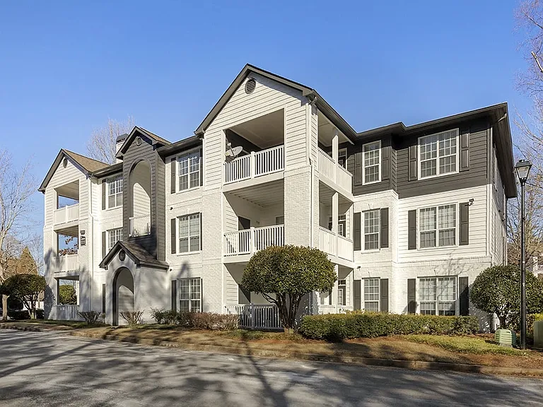 Bell Alpharetta — Photo 39