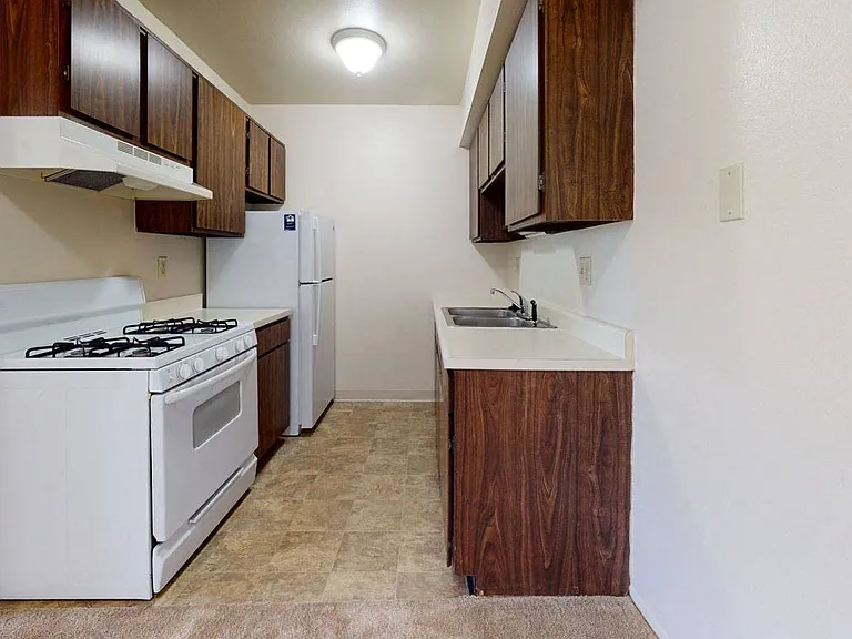 Walnut Trail Apartments — Photo 48