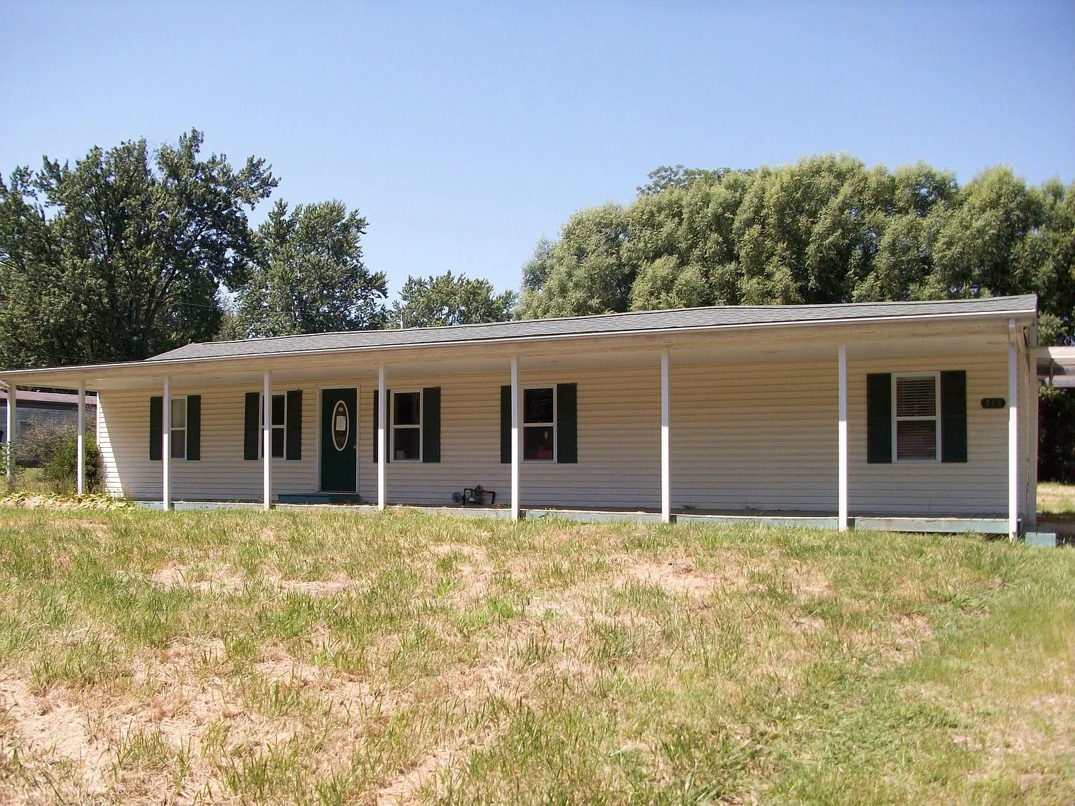 745 Taylor Ave photo 1