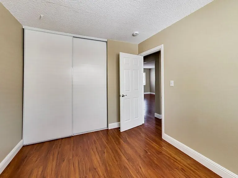 561 S 7th St #5 — Photo 4