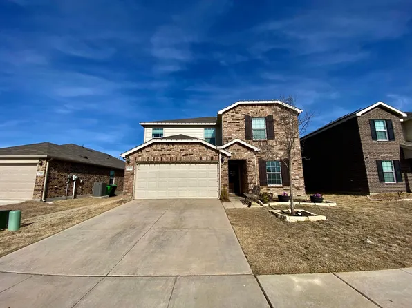 1305 Waggoner Dr, Crossroads, TX 76227