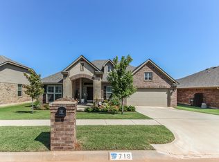 719 Painted Forest Rd, Norman, OK 73071