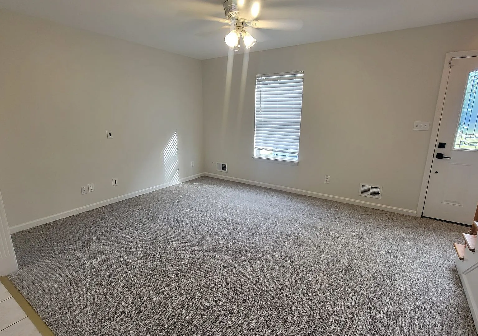 Stunning Open-Concept 3BR Home with Fenced Backyard & Off-Street Parking — Photo 4