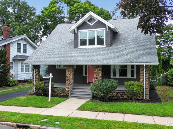17 Ralston Avenue, Hamden, CT 06517