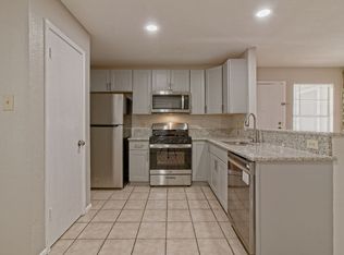401 Hedgewood Dr APT B, Georgetown, TX 78628