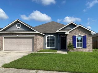 2620 Sand Bar Ln, Marrero, LA 70072