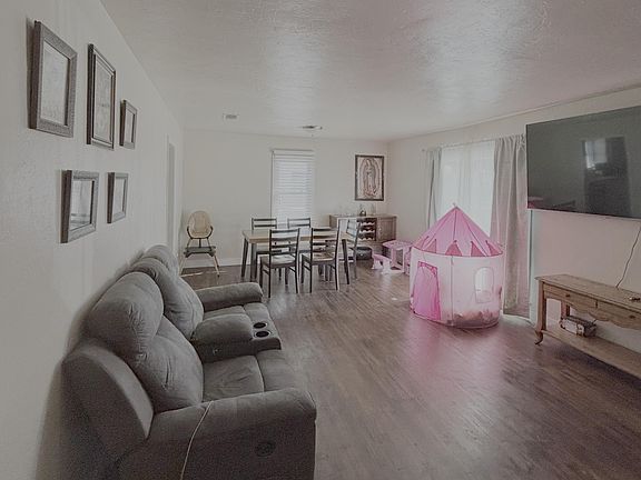 2nd image of 112 W Feemster Avenue