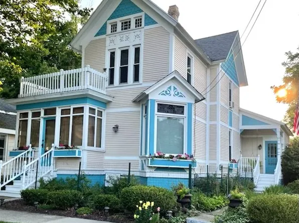 115 S 3rd St, Grand Haven, MI 49417