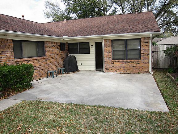 LARGE BACK PORCH AREA