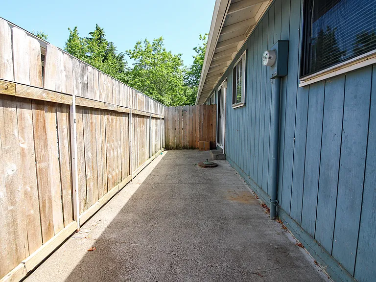 1073 Ruge St NW #1073 — Photo 25