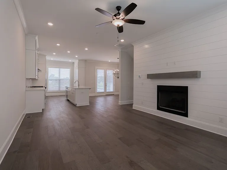 309 Burgess Walk — Photo 9