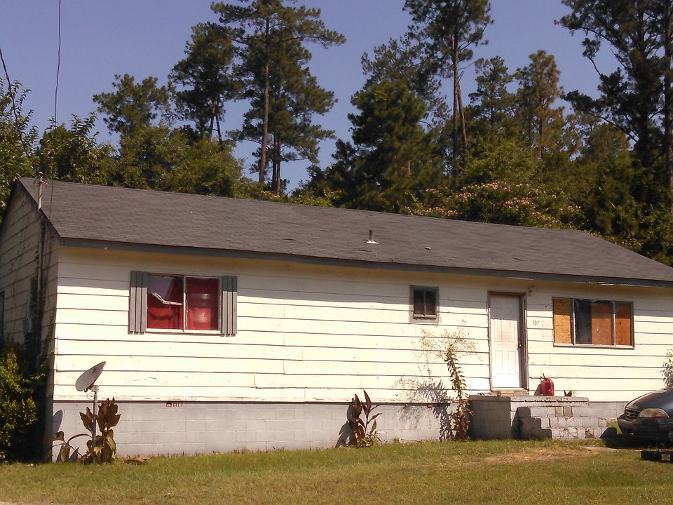 2nd image of 107 Garland Ter #Reduced