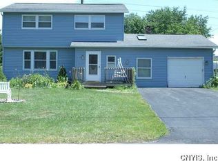 4949 Trivet Dr N, Liverpool, NY 13088