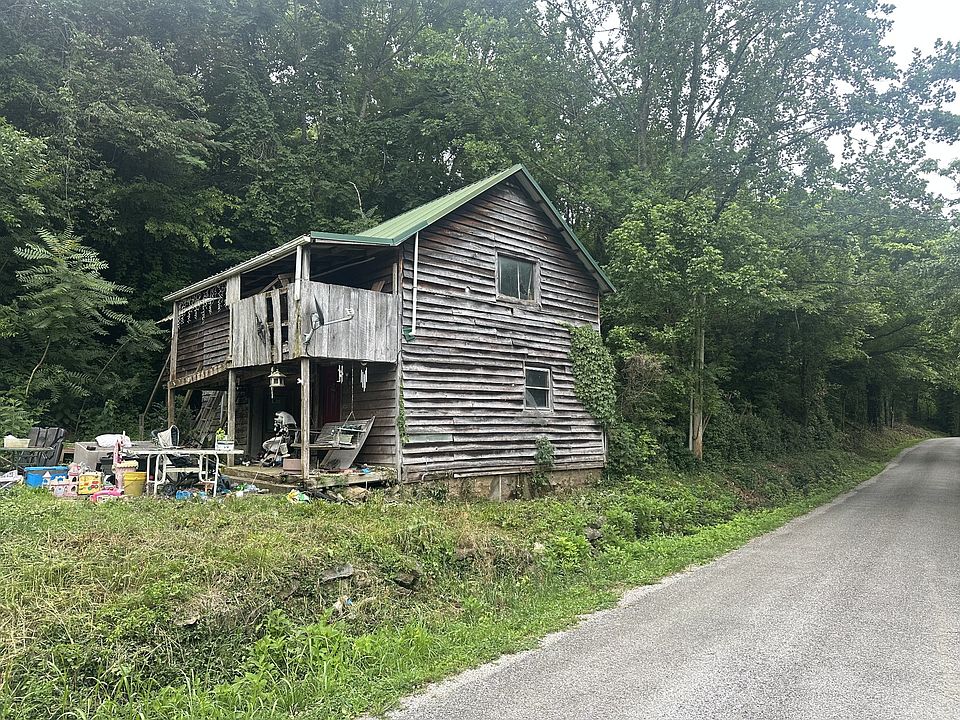 1st image of 17 Hackett Valley Rd