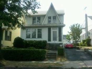 2nd image of 85 Charles St