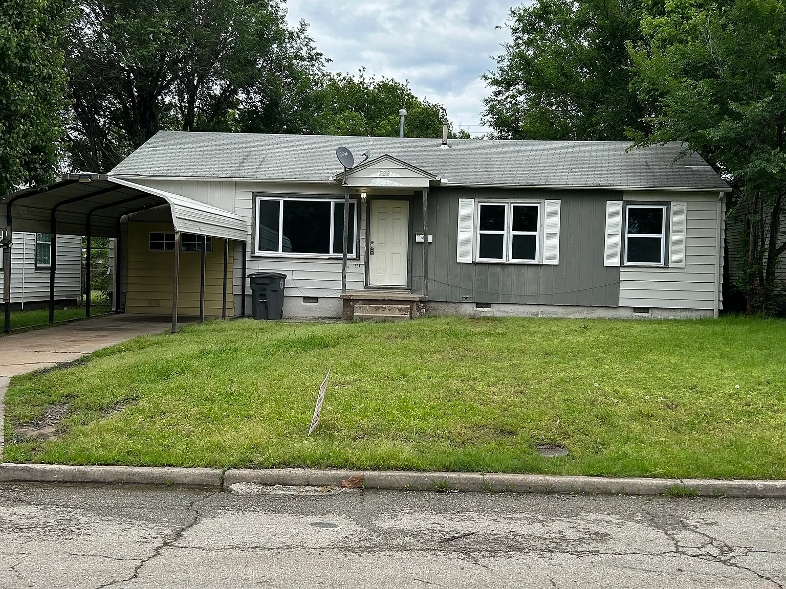 3 bed, 1048 sqft, $1,250 — Photo 1