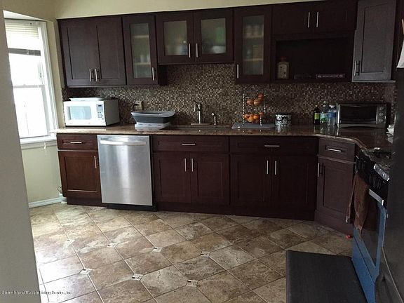 2nd image of 3761 Hylan Blvd
