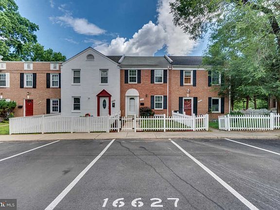 4th image of 16627 Geddy Ct