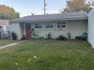 119 Albacore Ave, Galveston, TX 77550