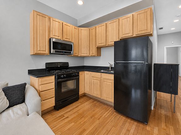 4th image of 3354 W Jackson Blvd #2