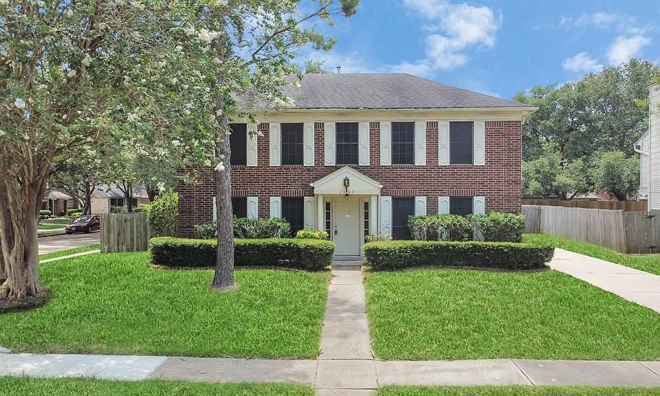 1st image of 2803 Lake Colony Dr
