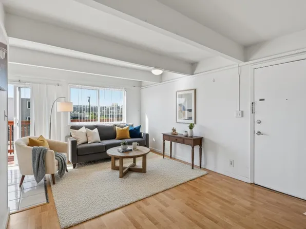 576 Sylvan St APT 20, Daly City, CA 94014