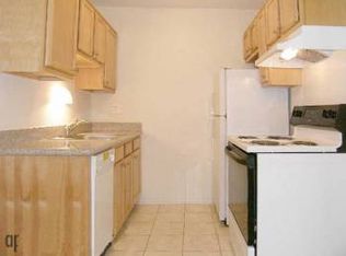 3015 W 13 Mile Rd APT 210, Royal Oak, MI 48073