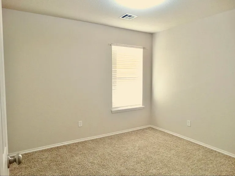 3301 Buckingham Pl — Photo 10
