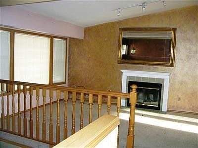 Living rm with nice view