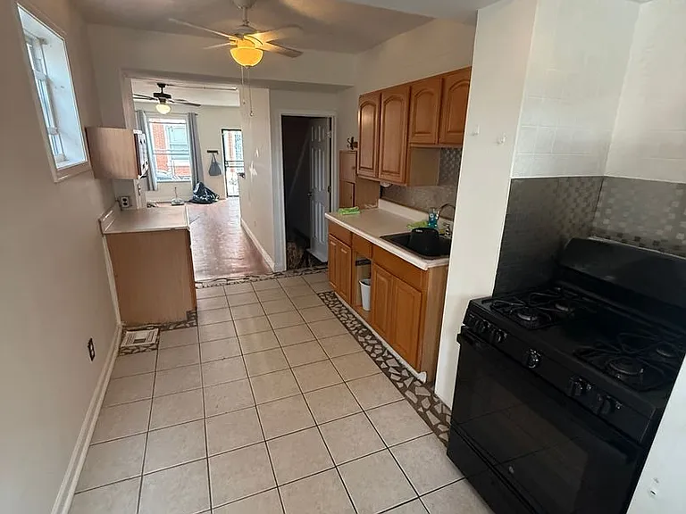 824 Winton St — Photo 22