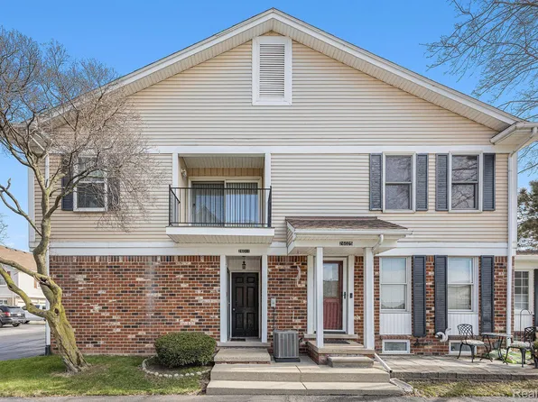 26011 S Lake Dr, Harrison Township, MI 48045